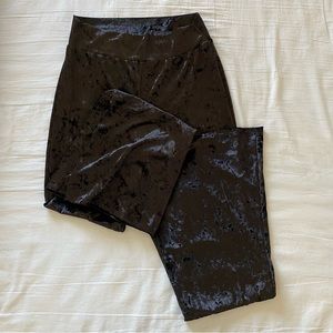 ❌NOT FOR SALE❌ high waisted wide leg yoga pants in crushed black velvet size XL